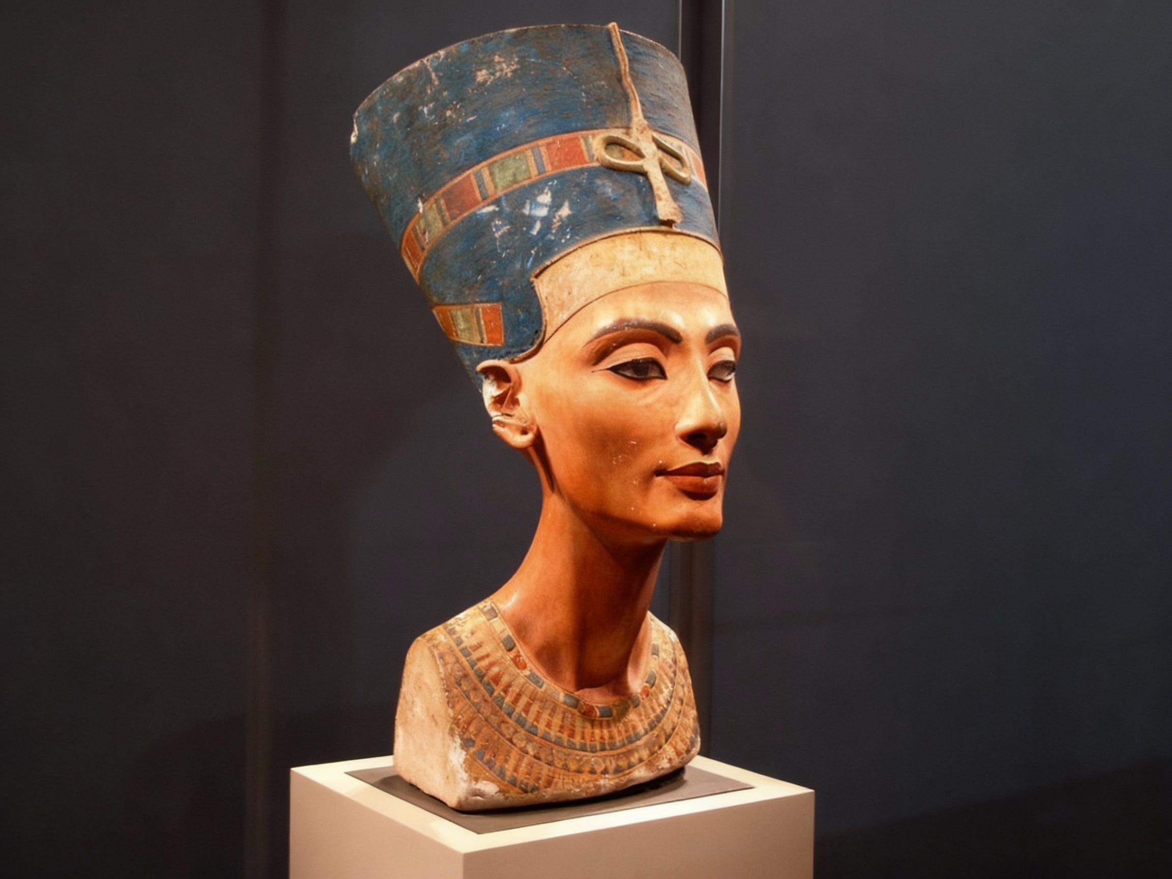 Nefertiti episode artwork
