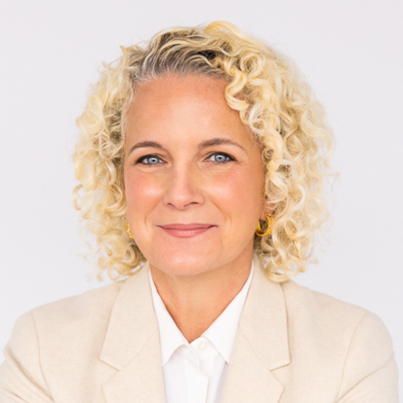 Frédérique Campagne Irwin: Elevating Women's Stories and Inspiring Change