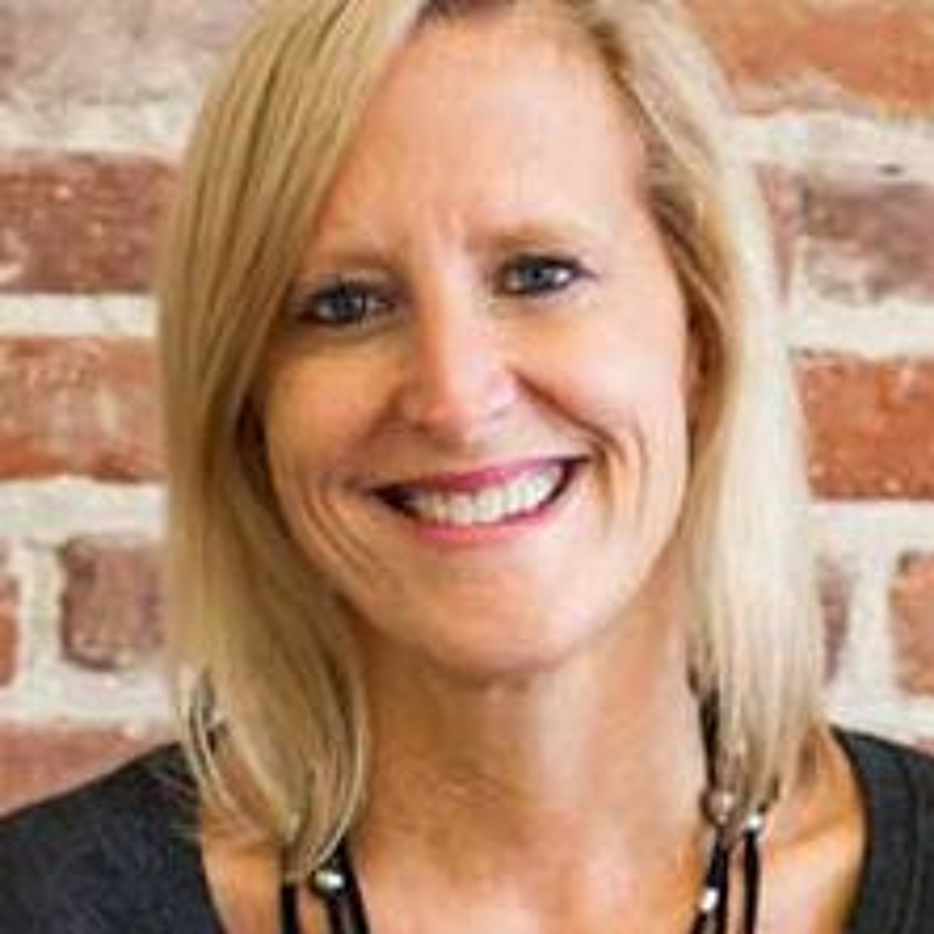 Susan Kellogg Fills the Gap Between College and Career Mentoring Young Women episode artwork