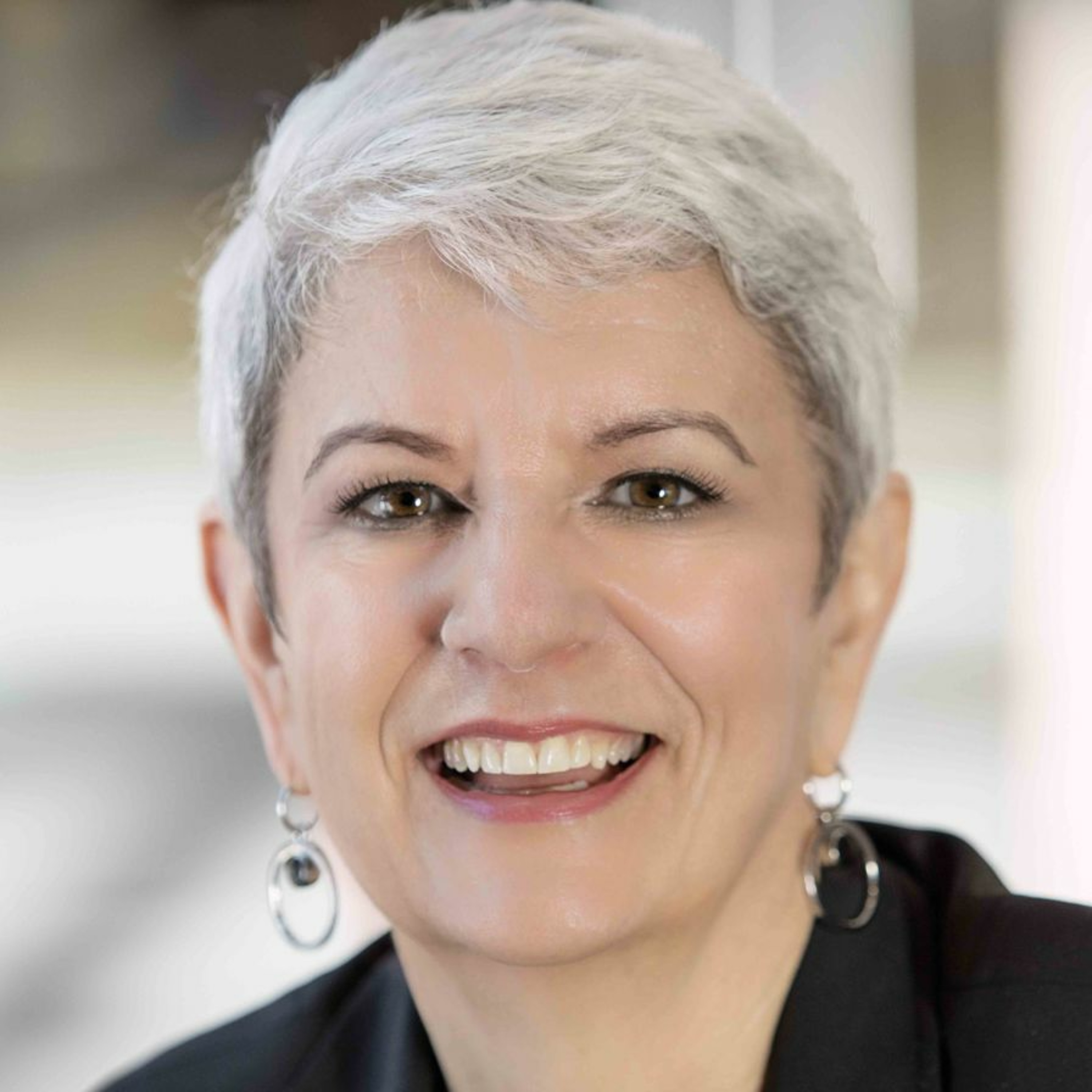 Laurie Battaglia Aligns Work and Life for Success episode artwork