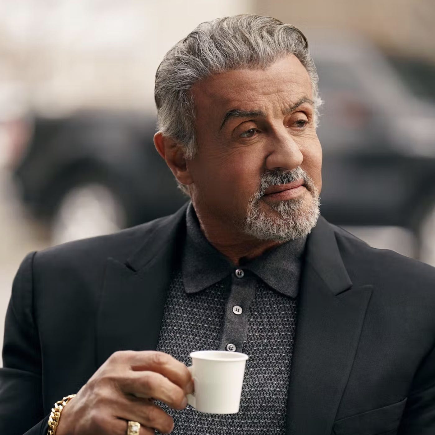 Mafia-Serie "Tulsa King": Sylvester Stallone mischt die Provinz auf episode artwork