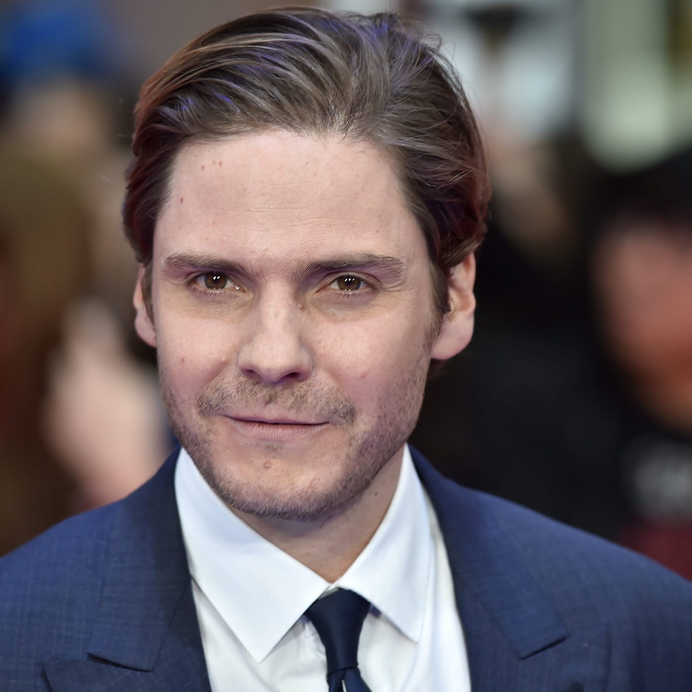 Daniel Brühl spricht über Baron Zemo episode artwork