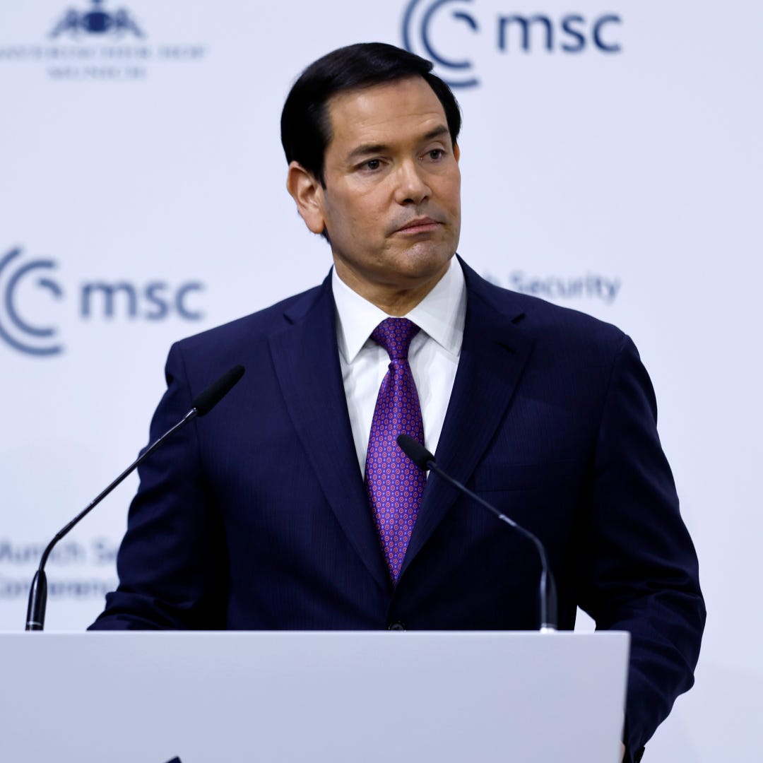 Rubio Looks to the West Rubio Looks to the West