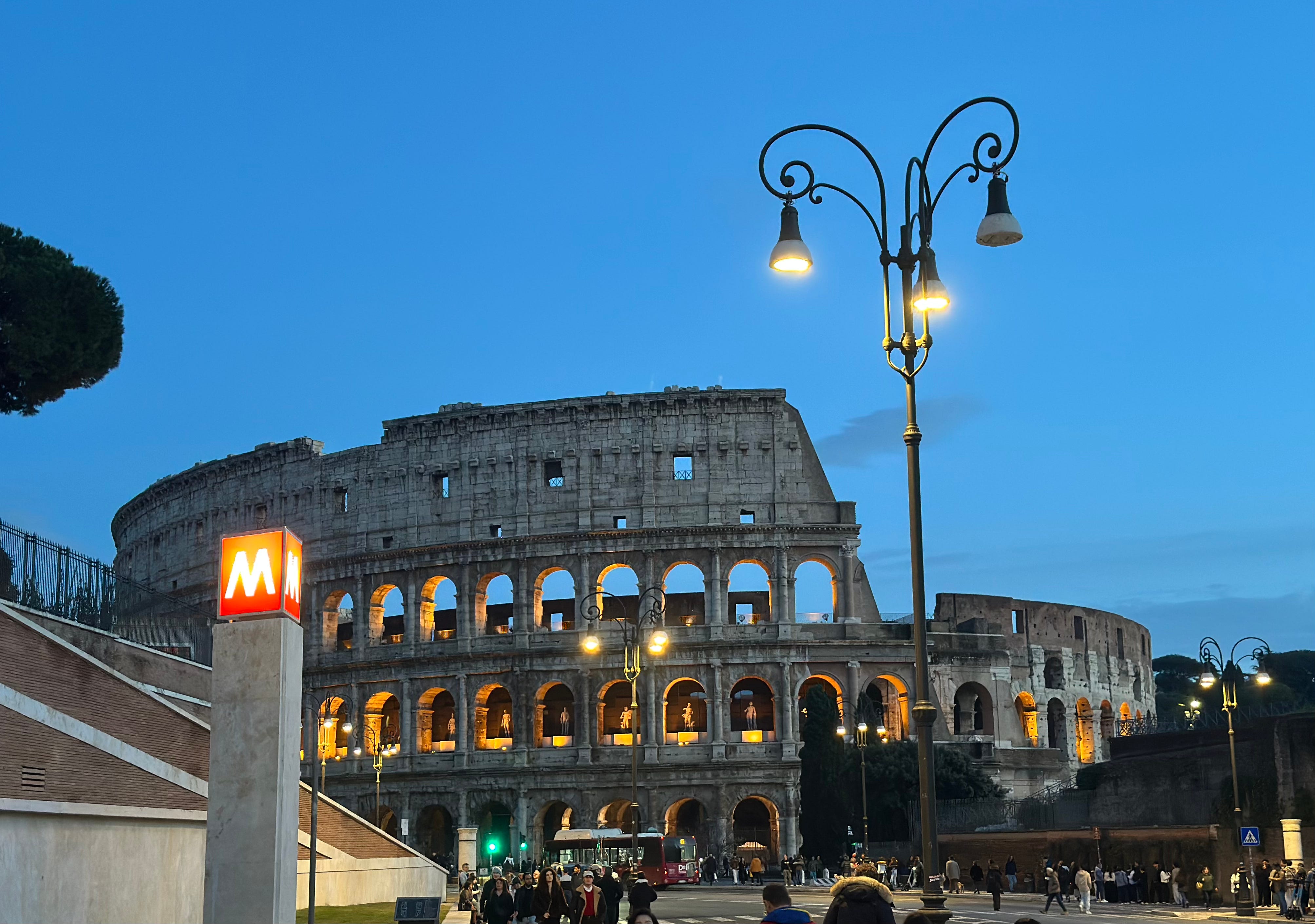 🎧 B1/B2 | Cos’ha di speciale la metro al Colosseo? episode artwork