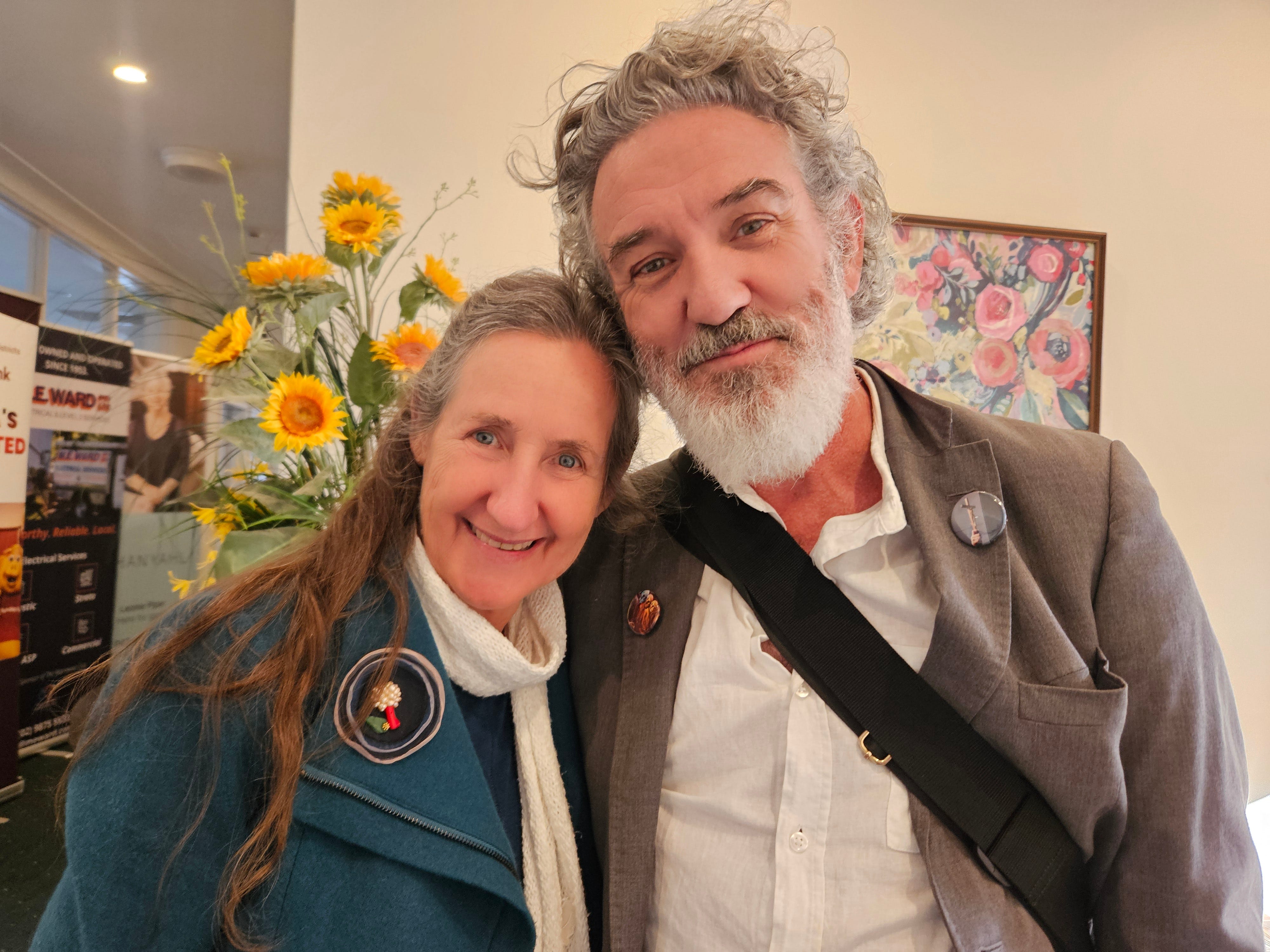 Cafe’s Locked Out Mailing List