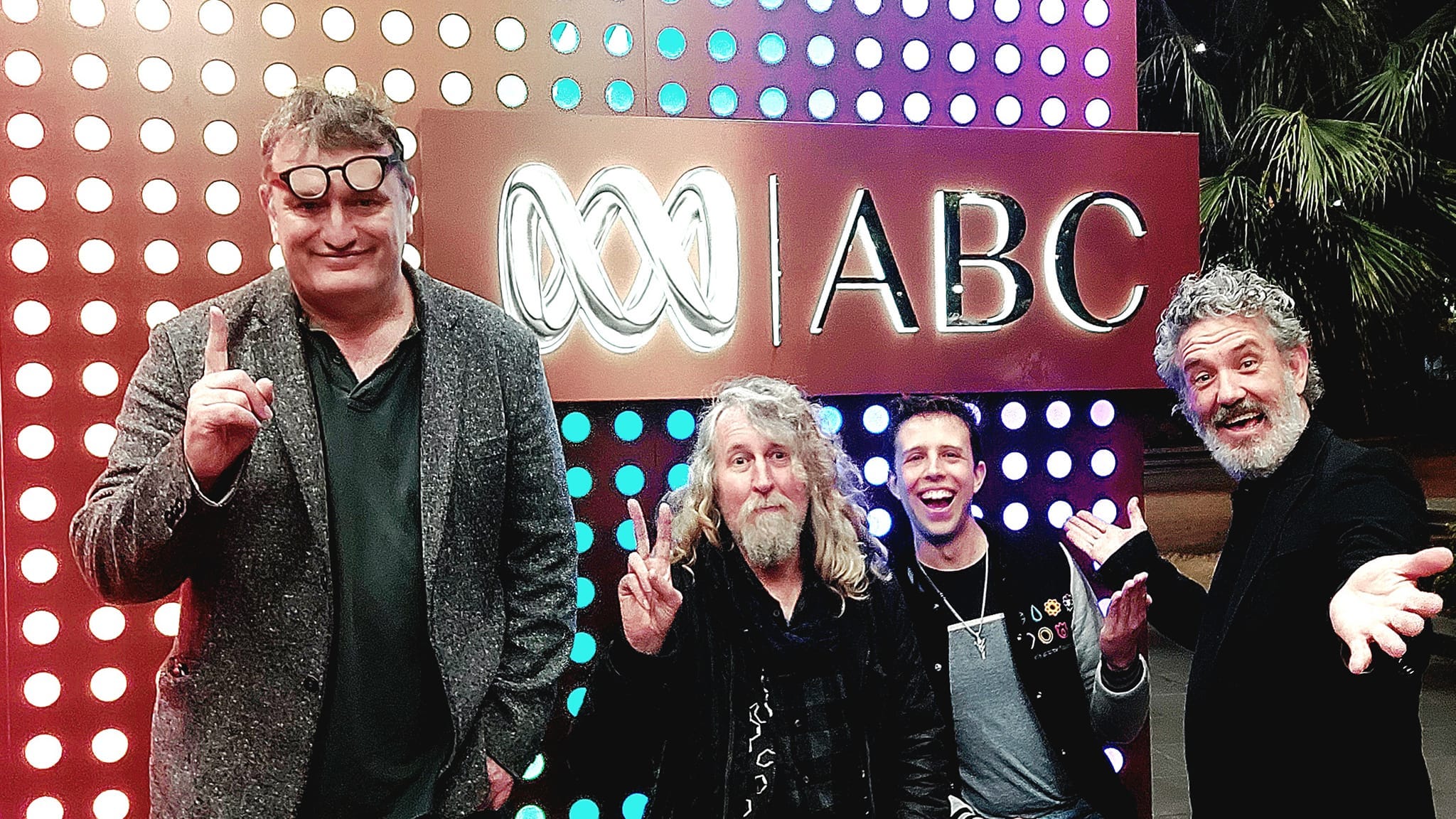 Cafe’s Locked Out Mailing List