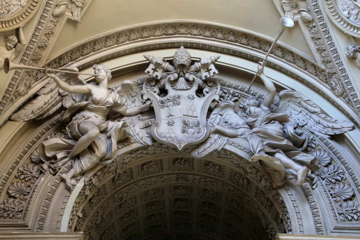 Nobiltà e Mecenatismo: Il Principe Flavio Chigi Racconta la Storia della sua Famiglia