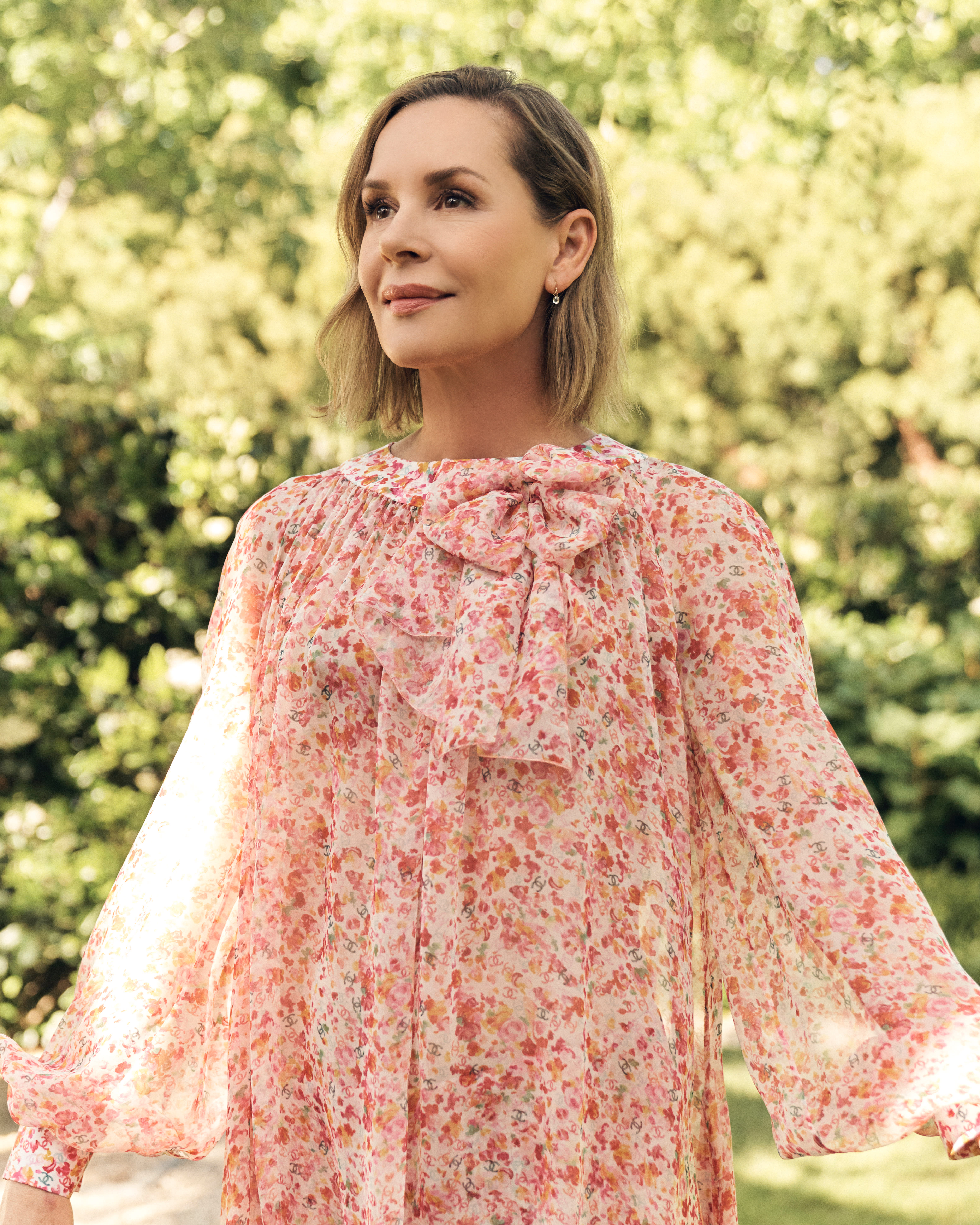 Embeth Davidtz on "Don't Let's Go to the Dogs Tonight," Crafting her Directorial Debut, Lessons from Spielberg, & More