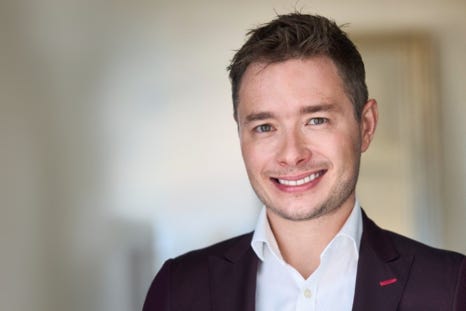 Storytelling vs. Math: How Narratives Shape Biotech Investment Decisions