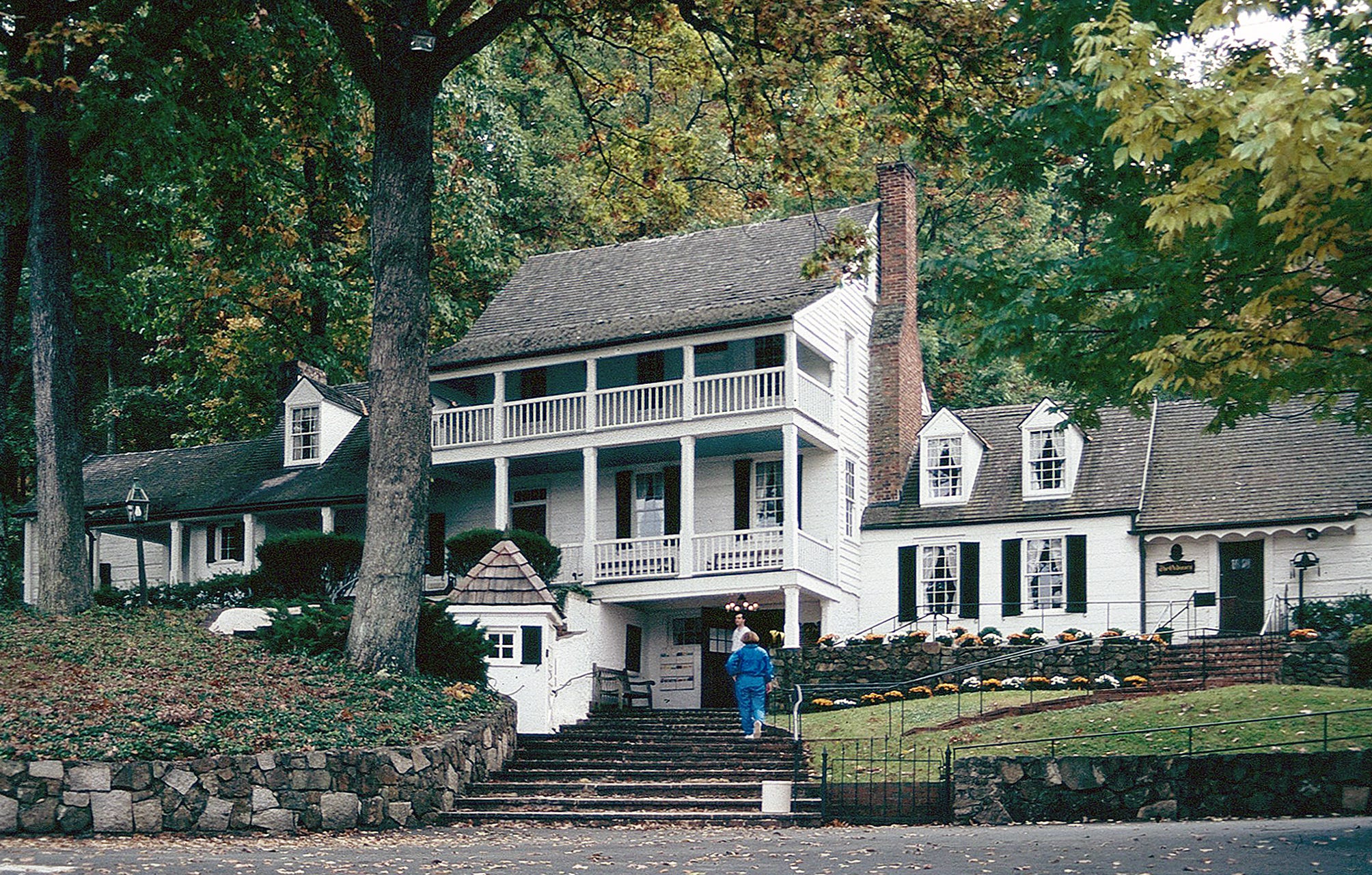 January 9, 2024: Charlottesville Schools providing bus rides to all eligible students; Monticello to buy Michie Tavern episode artwork