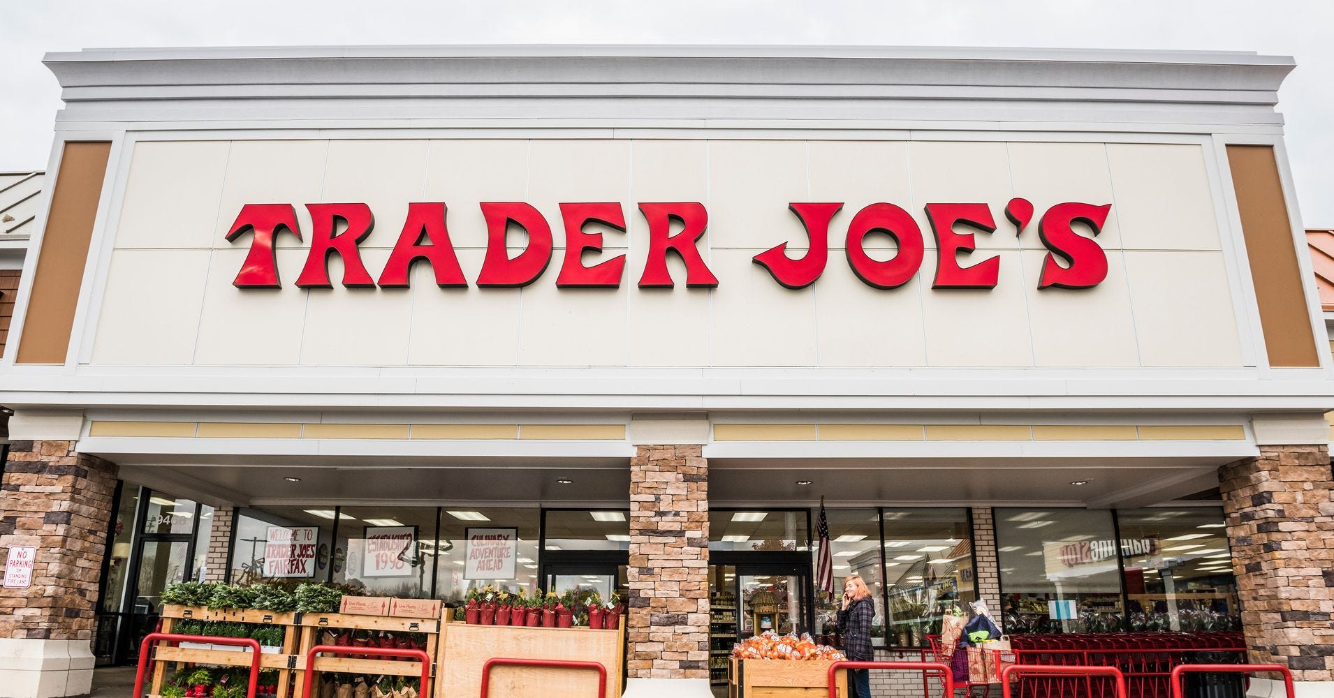 Labor Relations Radio, E102—Unionized Trader Joe's Employees Explain the Efforts to Decertify Trader Joe's United - podcast episode cover