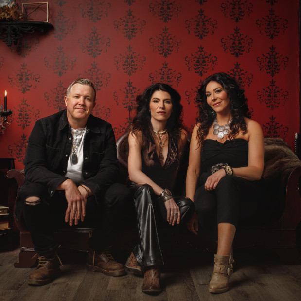 Episode 121 - Interview with New Moon Junction (Country Music Band) episode artwork