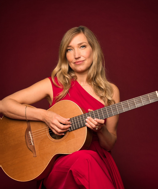 Episode 335 - Interview with Dayna Manning (Musician) episode artwork