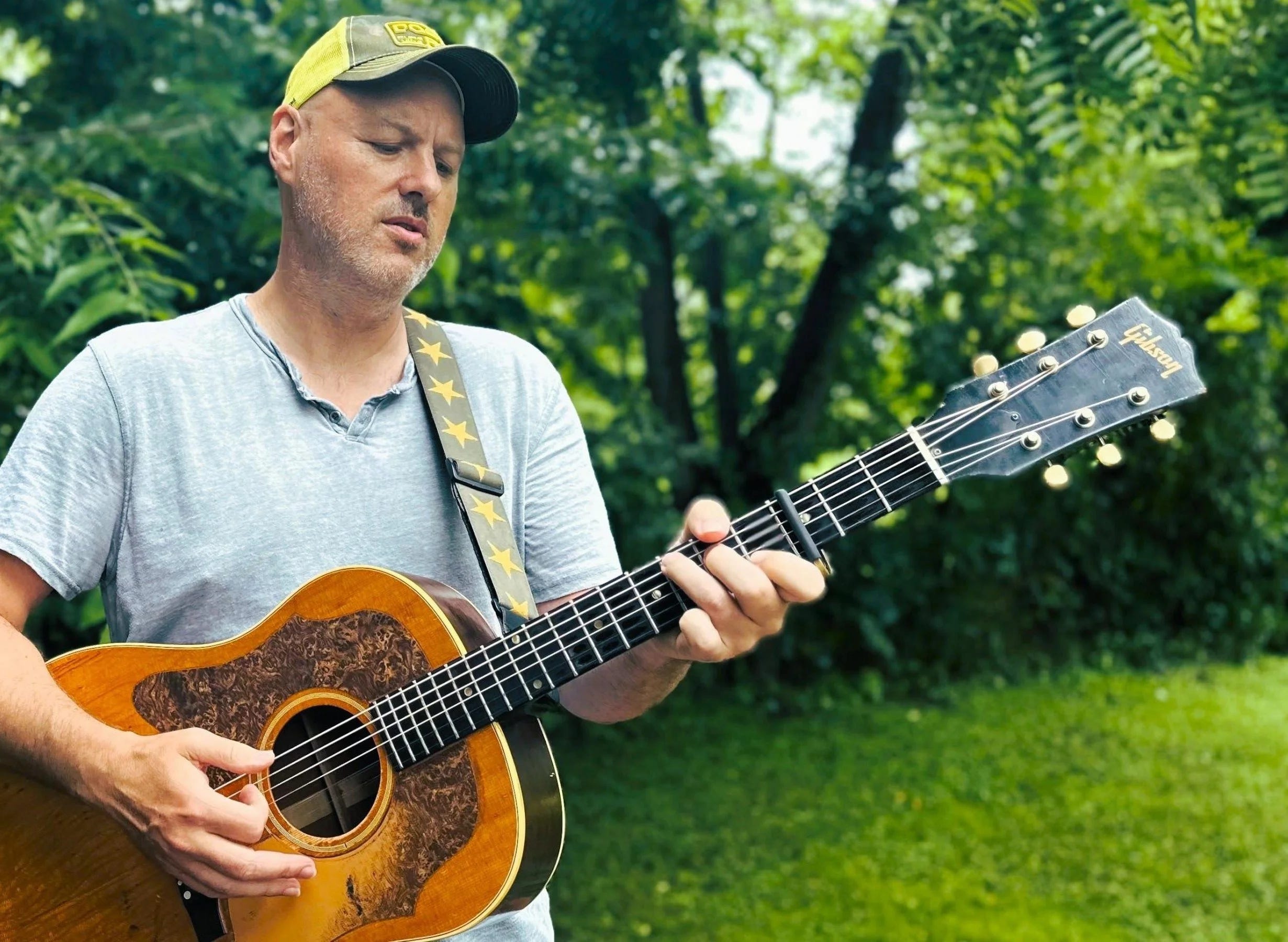 692 - Ed Dupas (Singer/Songwriter)