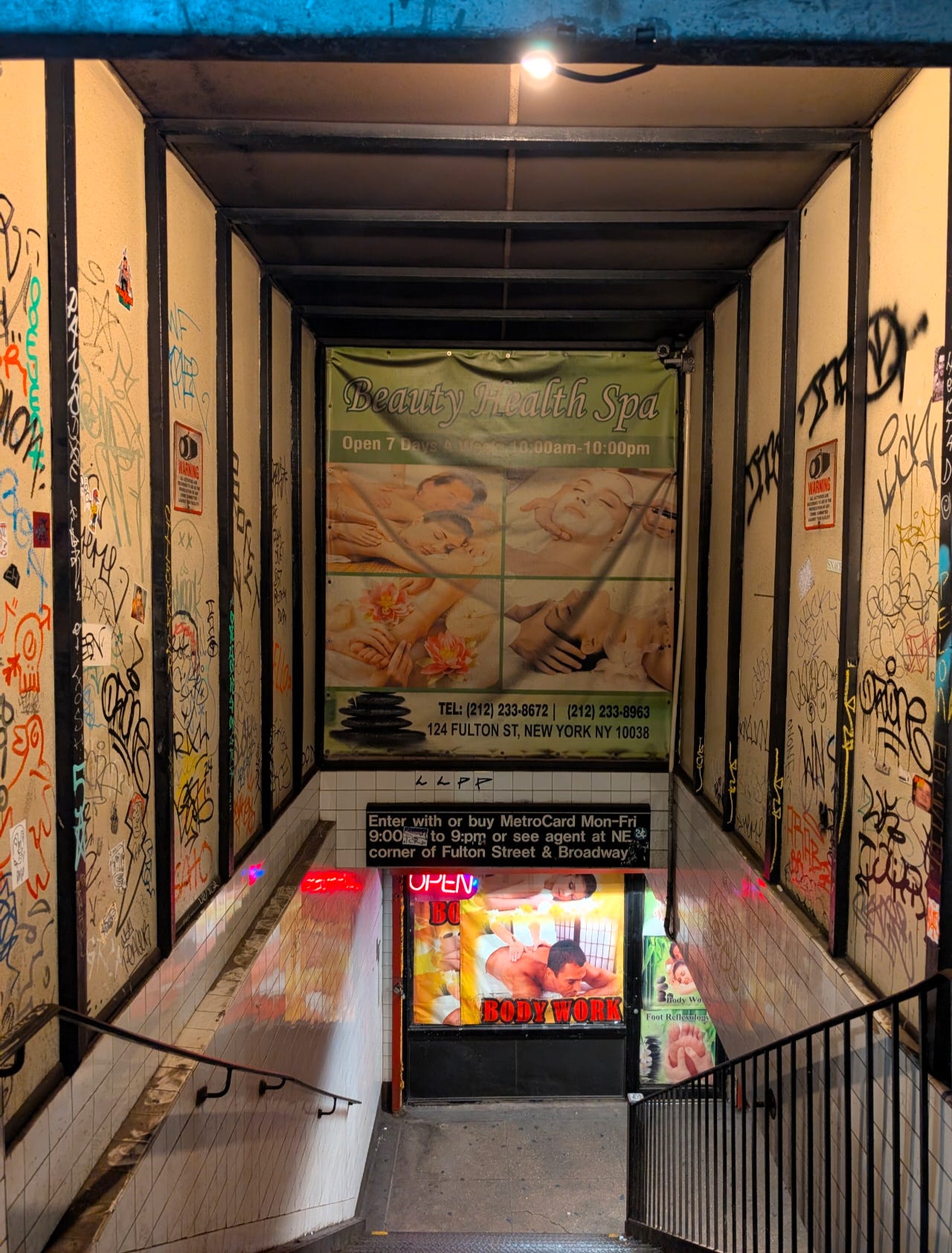 A Nation of Dumb Adults | Fake Data Dependence 🎧 #524 (Sep 10)