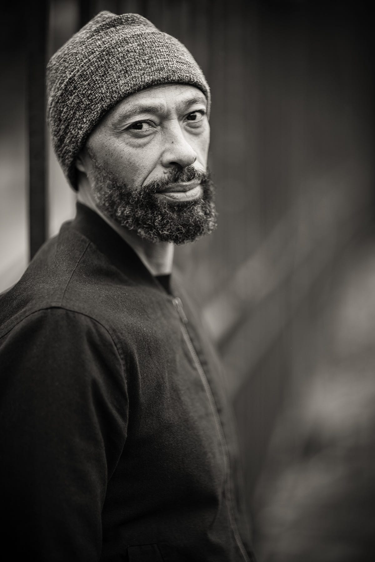 Desmond Hall on Managing Dramatic Irony While Writing Multiple Points of View episode artwork