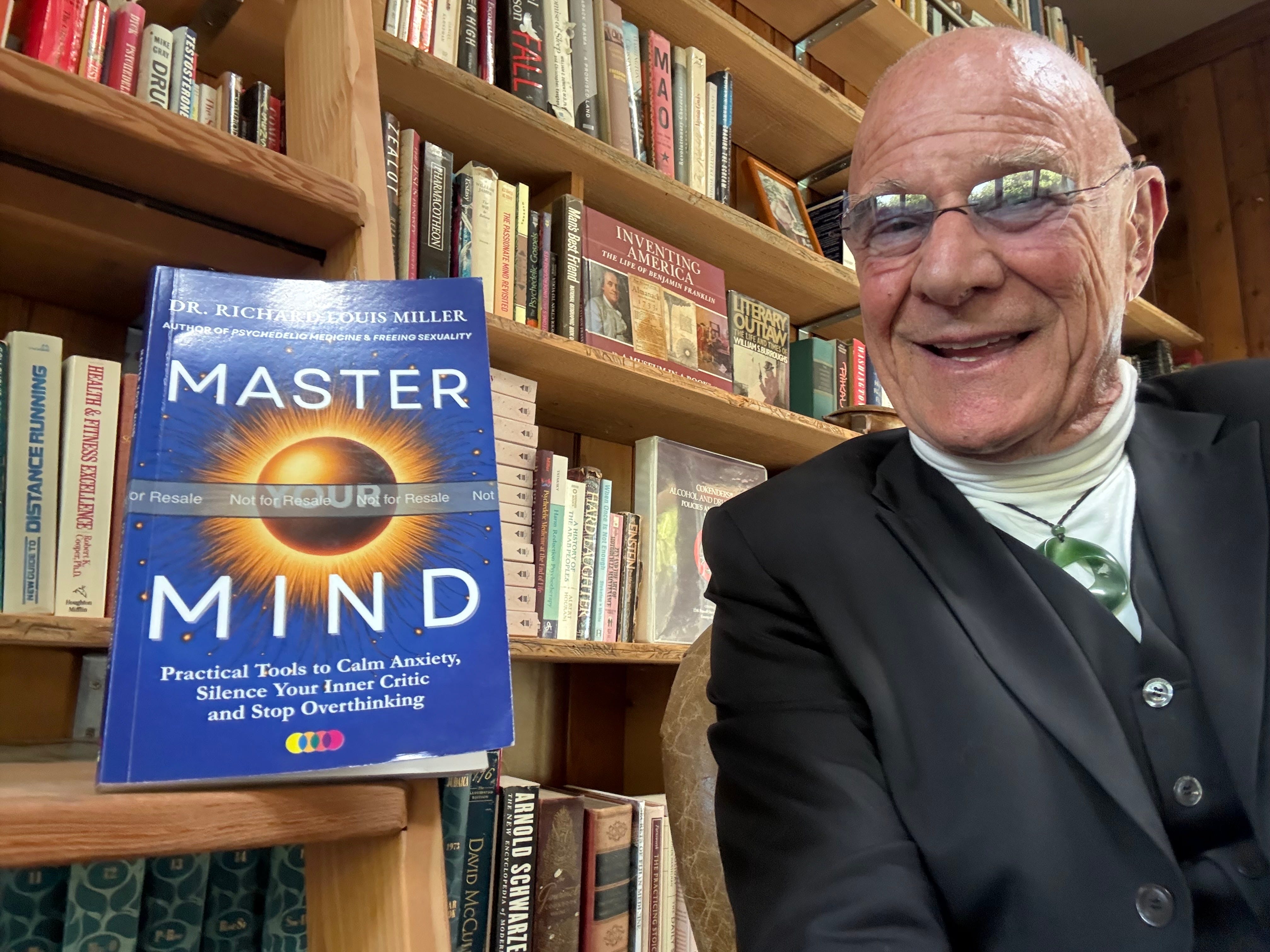 11 Strangers, One Week—What Group Psychedelic Therapy Actually Looks Like | Dr. Jarrett Rose