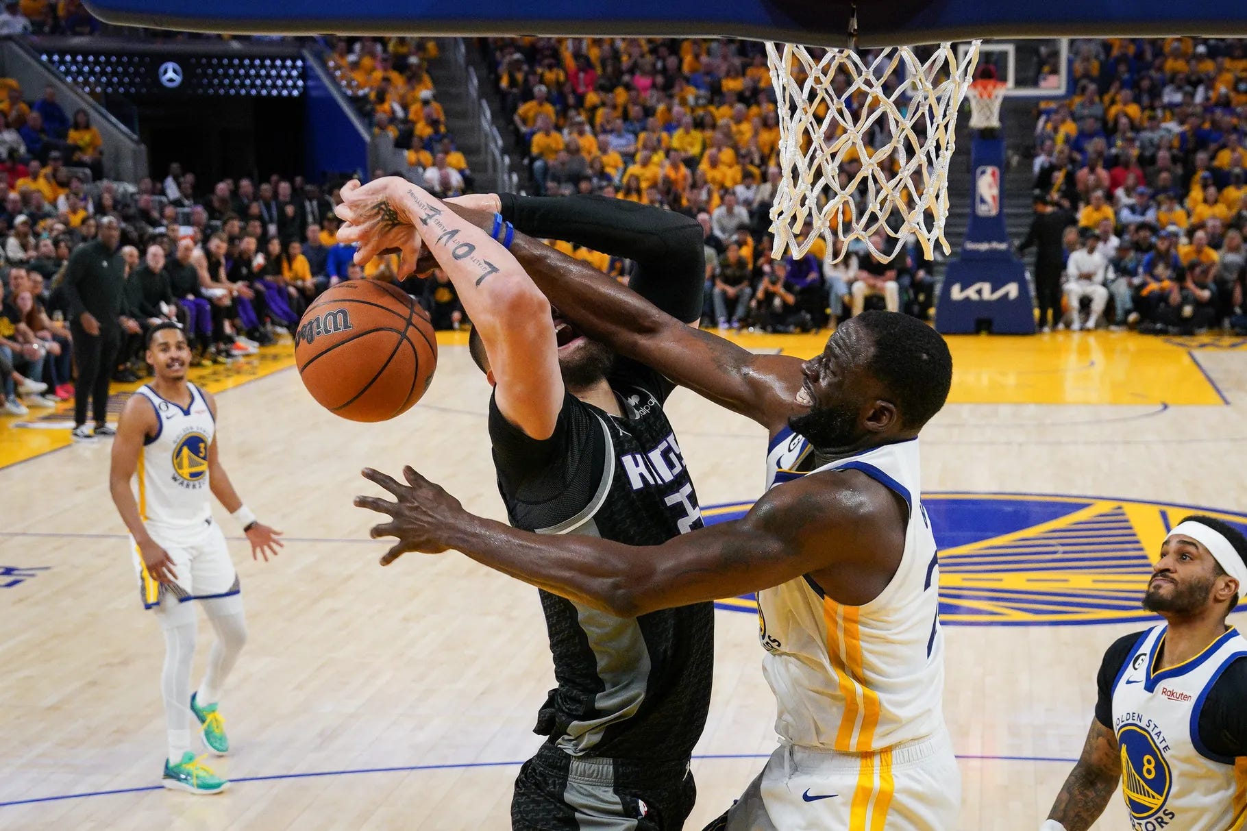 Hos Pod: Wosny Lambre, Nate Jones