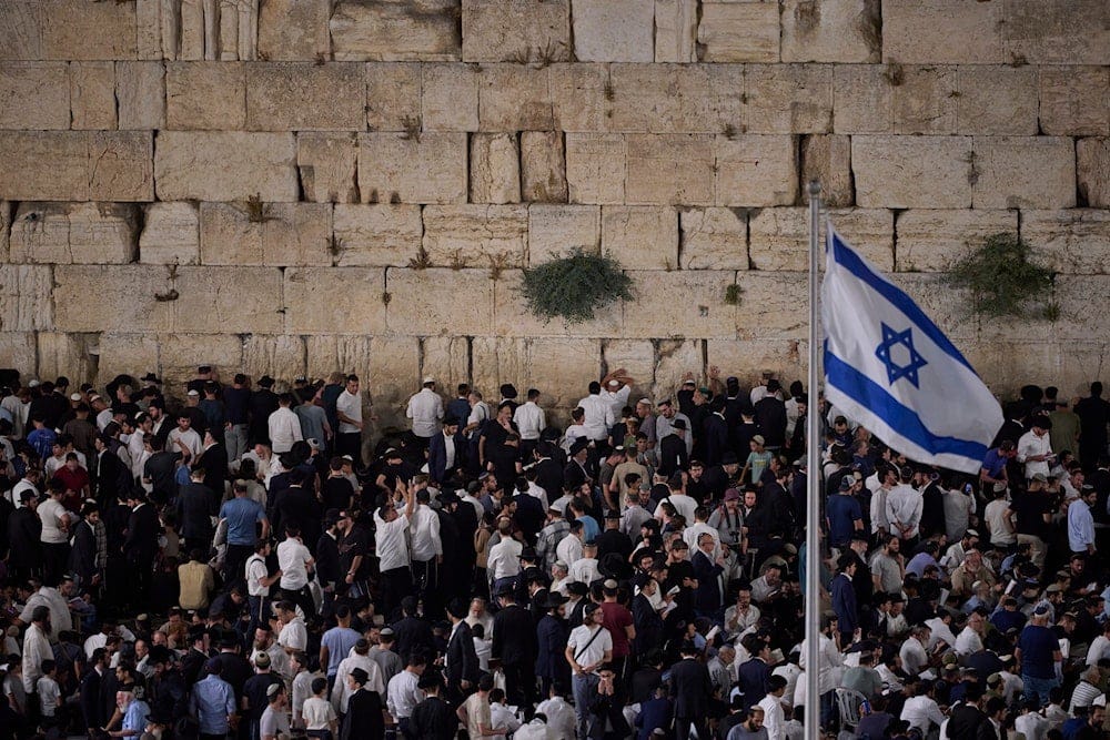 Thousands of settlers storm Al-Aqsa as 'Israel' tightens grip Thousands of settlers storm Al-Aqsa as 'Israel' tightens grip