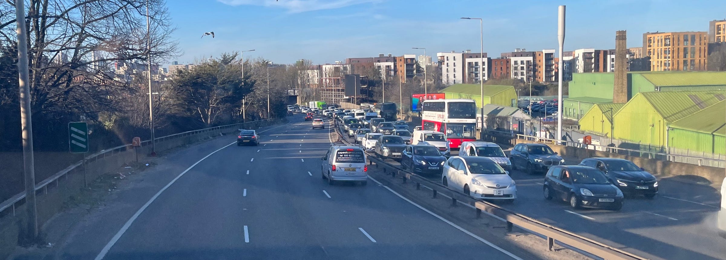 Photo of SL4 stuck in traffic heading south on A2.