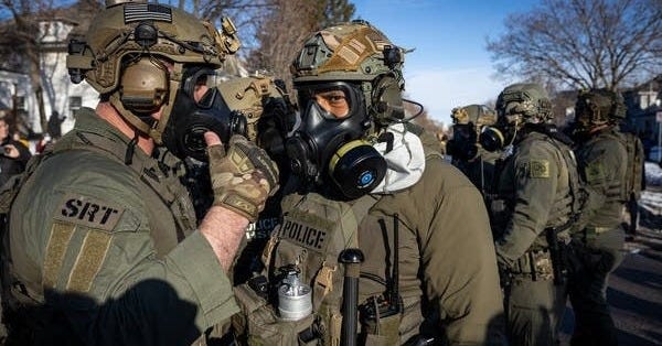 Woodbury real estate agent detained and shackled after recording ICE agents  | MPR News