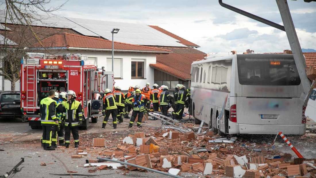 Schwerer Busunfall in Petting am 24. Januar 2024