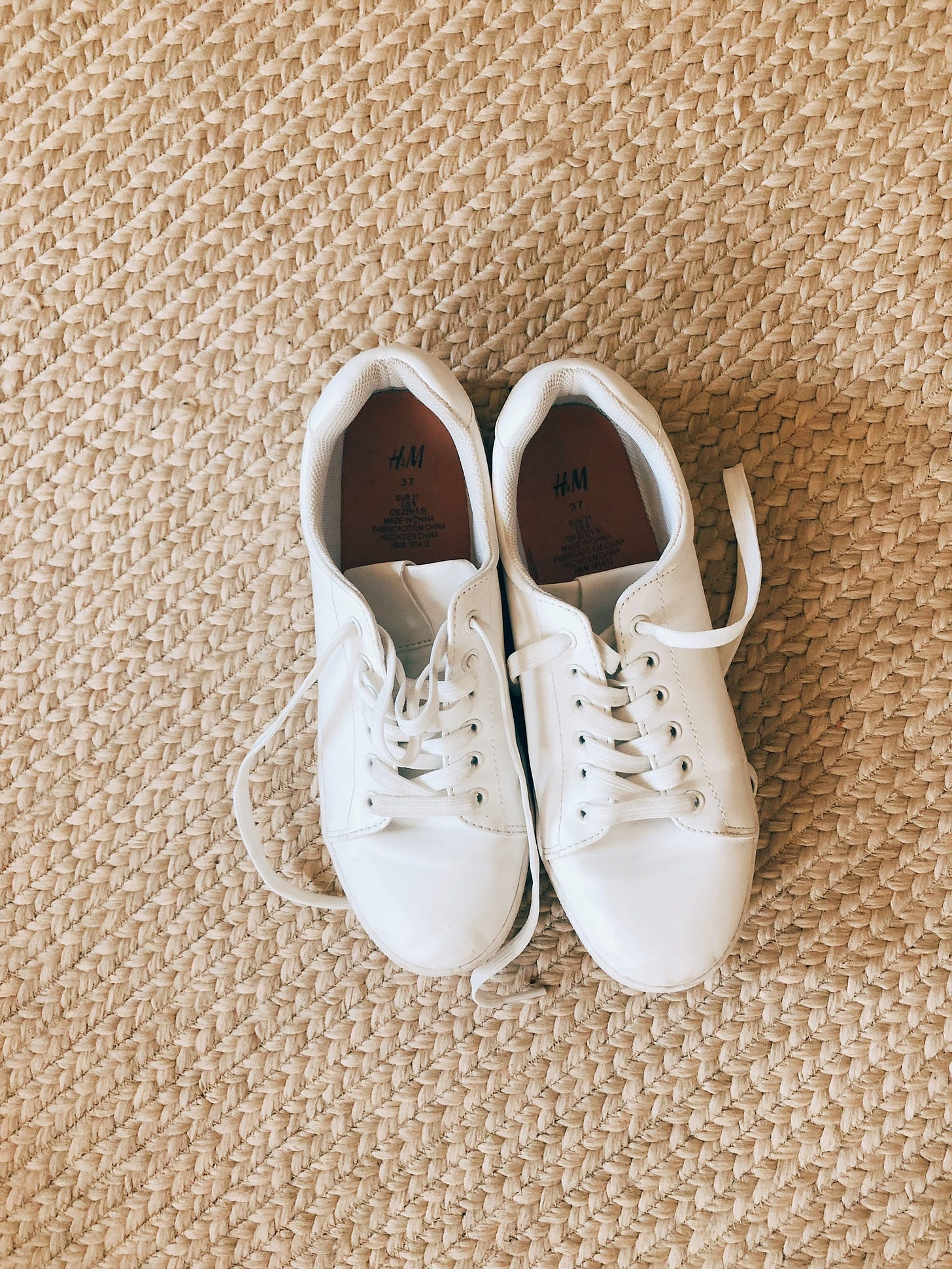 Vintage white platform sneakers, thrift shopping haul, thrift shopping tips