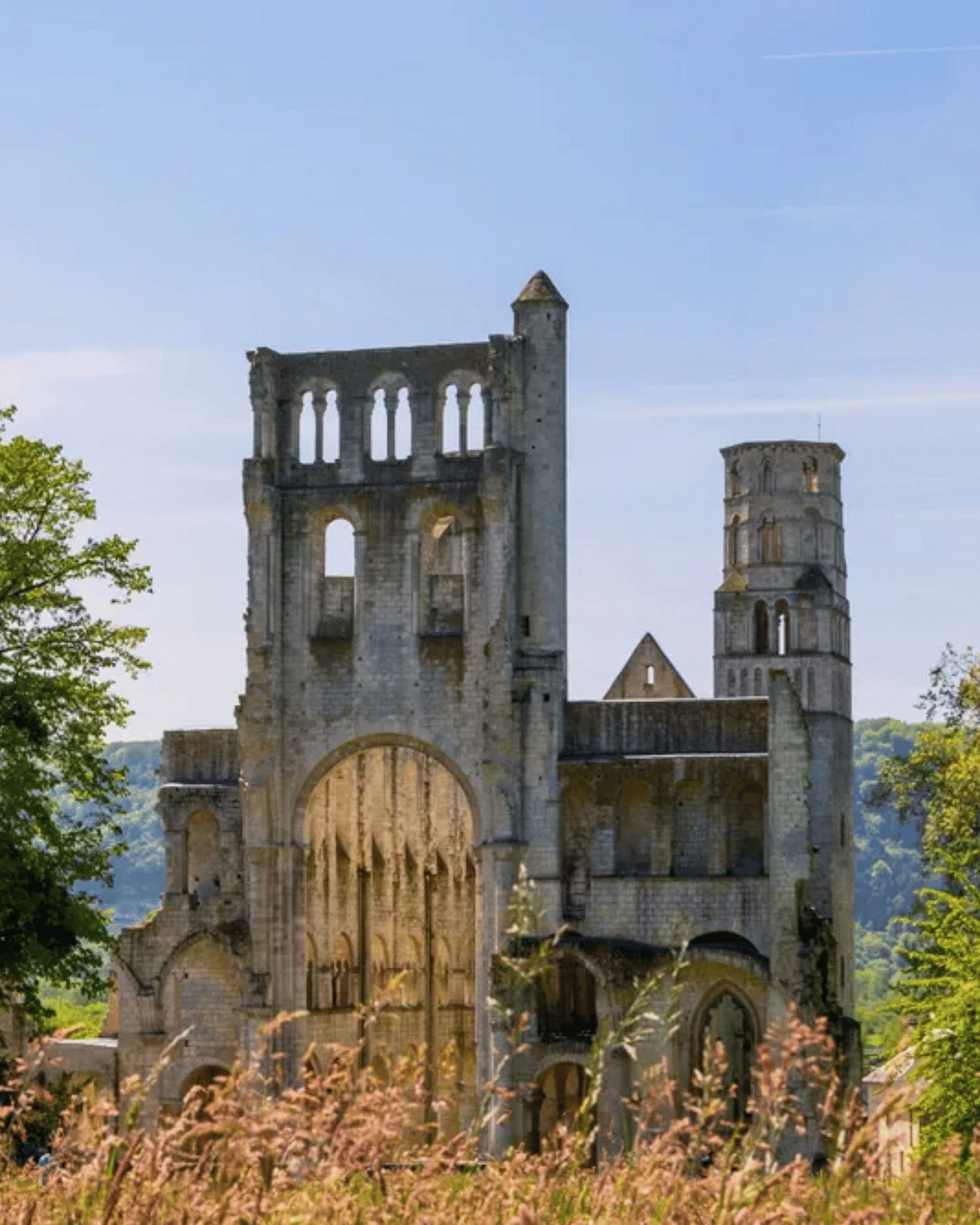 May be an image of the Cotswolds and castle