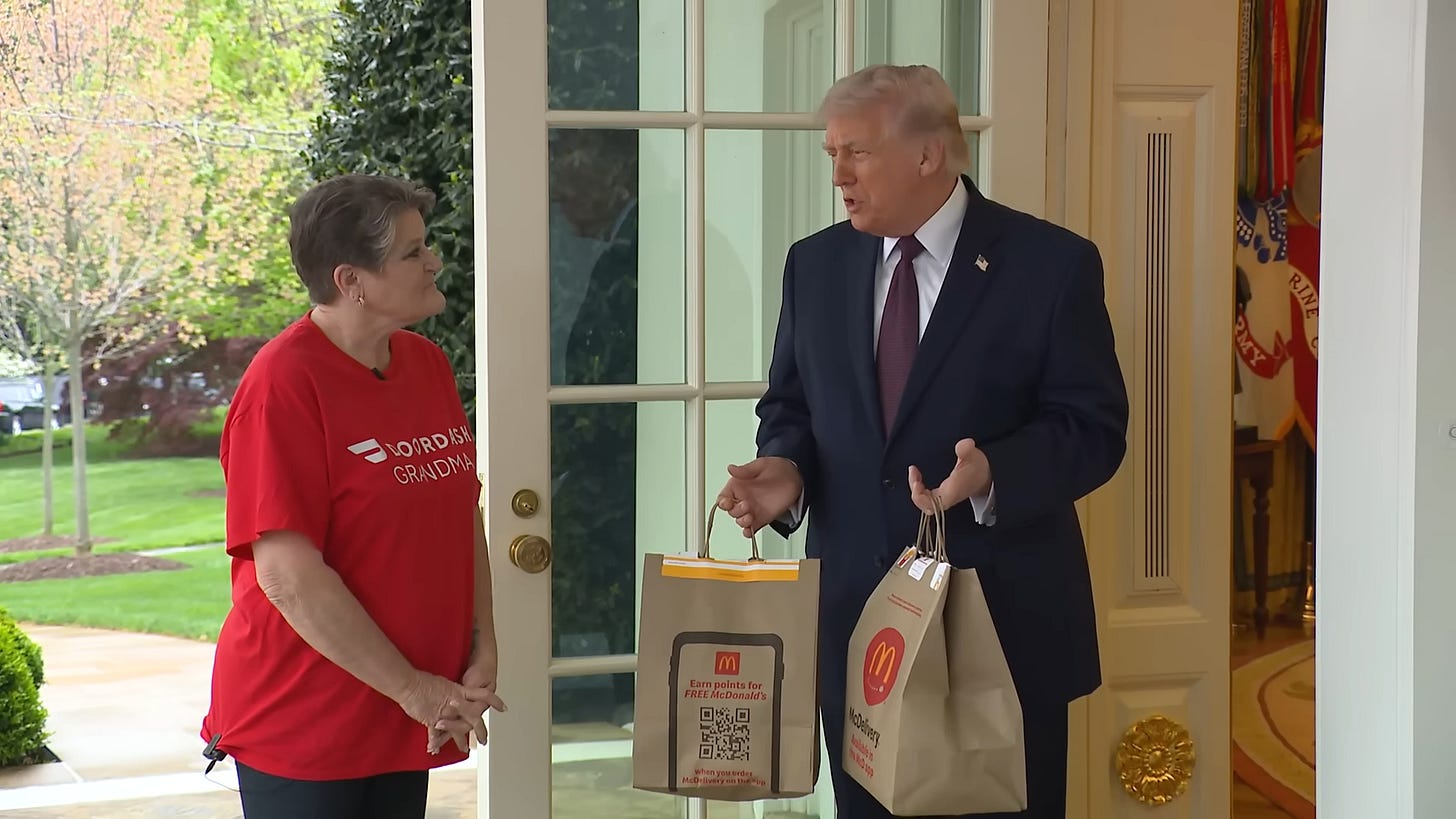 Livraison DoorDash d’un McDonald’s au bureau ovale à la Maison-Blanche pour Donald Trump.