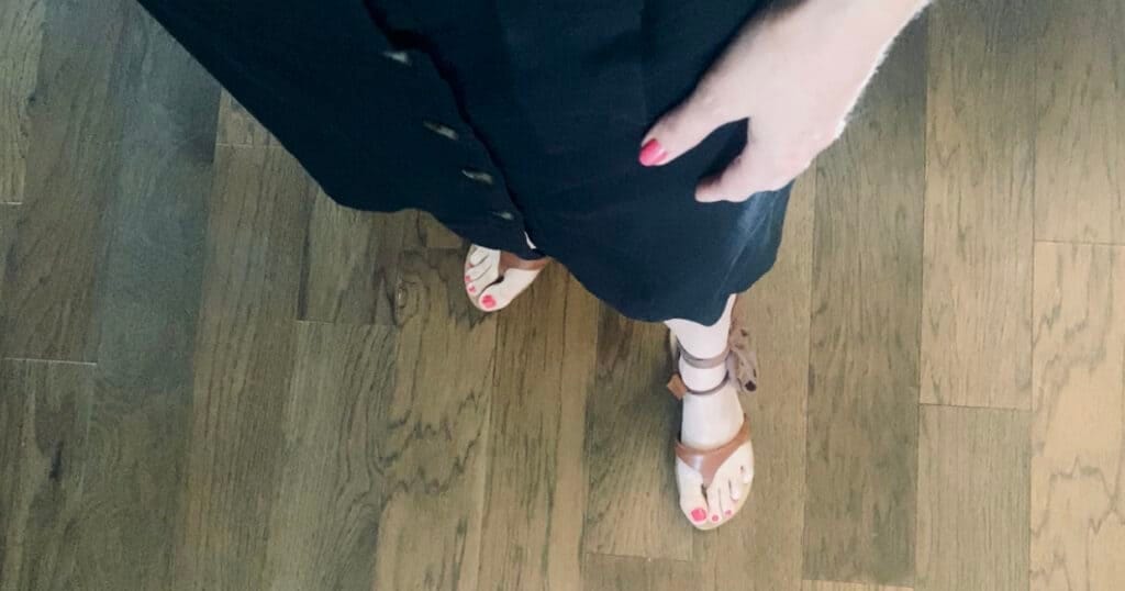 Eco Friendly Nail Polish + 5 Steps to an Affordable, Non Toxic DIY Mani Pedi Eco Friendly Nail Polish + 5 Steps to an Affordable, Non Toxic DIY Mani Pedi