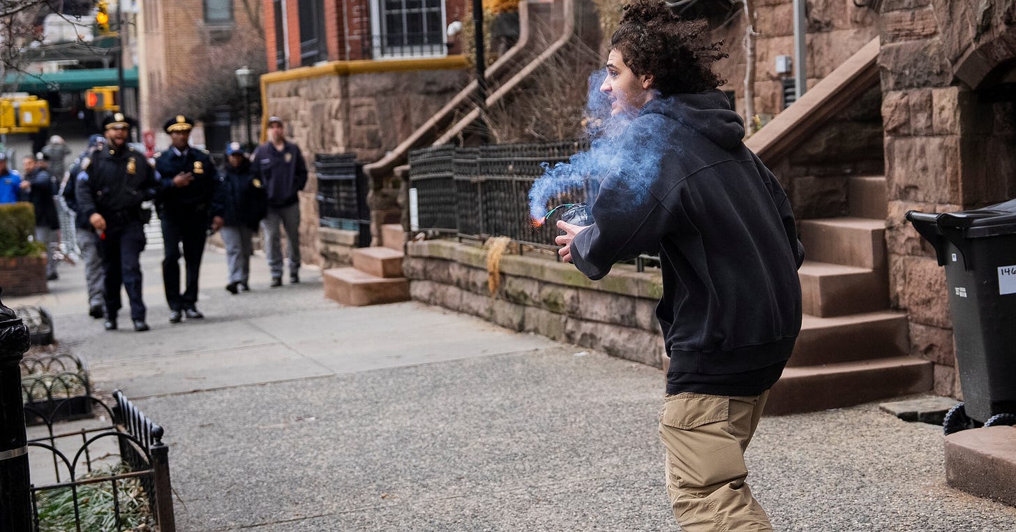 Homemade Bomb Thrown at Protest Near N.Y.C. Mayor's House, Police Say - The  New York Times