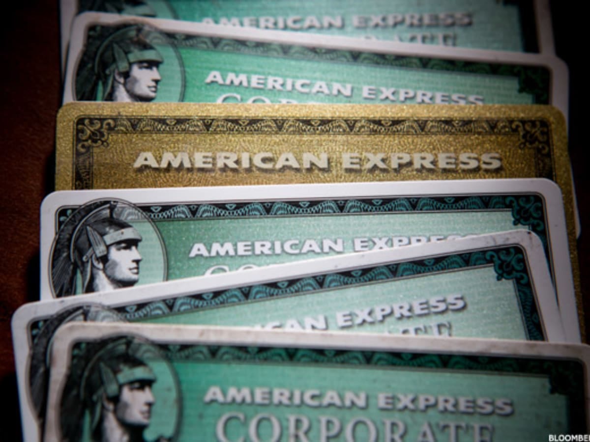 Warren Buffett's Love Affair With AmEx (AXP) Unfazed by Costco Breakup -  TheStreet
