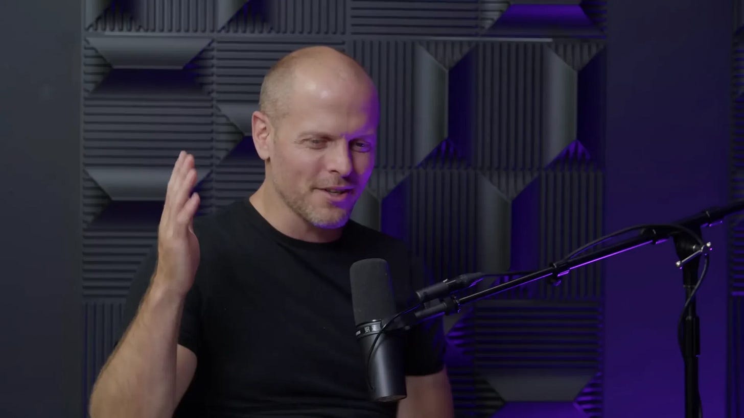 Sam discutant des obstacles sociaux liés à Calendly Sam discutant des obstacles sociaux liés à Calendly