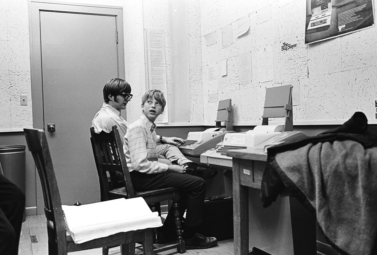 File:Paul Allen and Bill Gates at Lakeside School in 1970.jpg - Wikimedia  Commons