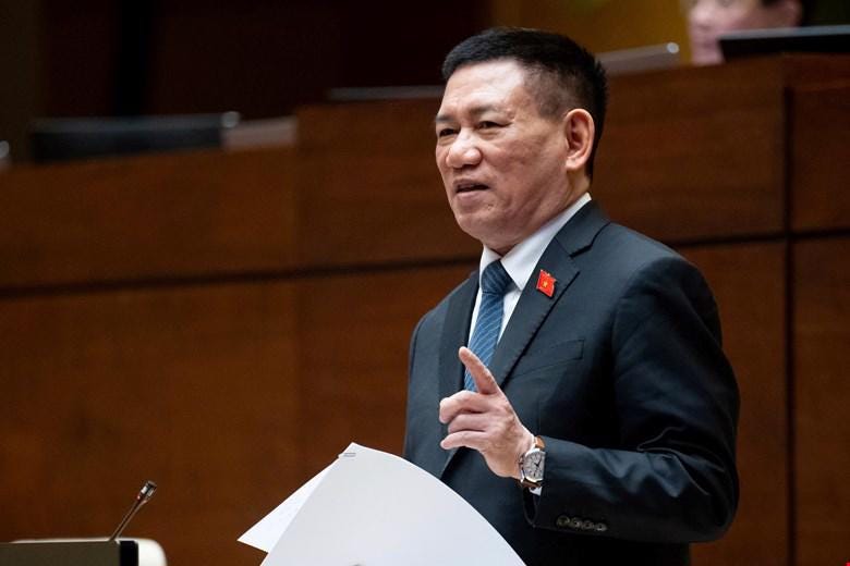 Phó Thủ tướng, Bộ trưởng Bộ Tài chính Hồ Đức Phớc: "Việc giảm thuế VAT tác động làm giảm thu ngân sách nhà nước nhưng cũng có tác động kích thích sản xuất, thúc đẩy hoạt động sản xuất kinh doanh, qua đó cũng góp phần tạo thêm nguồn thu cho ngân sách". Phó Thủ tướng, Bộ trưởng Bộ Tài chính Hồ Đức Phớc: "Việc giảm thuế VAT tác động làm giảm thu ngân sách nhà nước nhưng cũng có tác động kích thích sản xuất, thúc đẩy hoạt động sản xuất kinh doanh, qua đó cũng góp phần tạo thêm nguồn thu cho ngân sách".