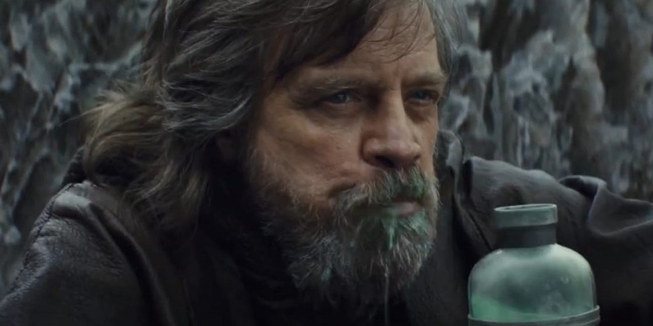'The Last Jedi' Defender Tries To Dunk On Critics By Claiming Their Criticism Is Consistent