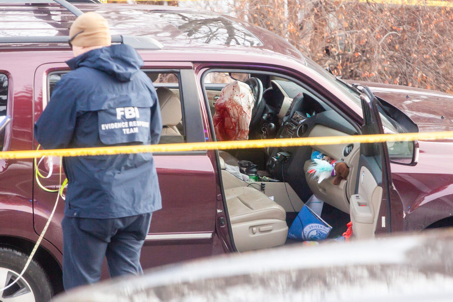 ICE officer fatally shoots driver through car window in Minneapolis •  Minnesota Reformer