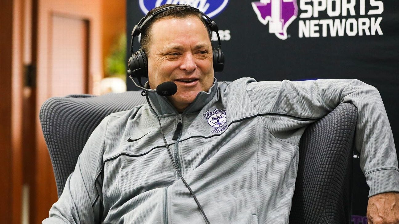 Former Kentucky men's basketball coach Billy Gillispie is at Tarleton  State, where he is still very much Billy Gillispie - ESPN