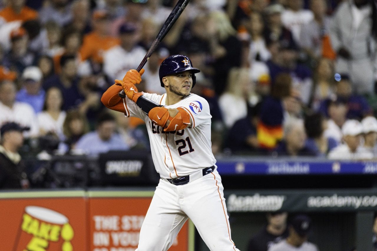 Yainer Diaz shines despite Opening Day loss - Our Esquina