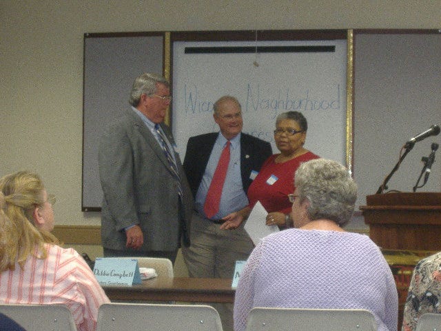 Salisbury City Councilwoman Shanie Shields (right) discusses the issues with Rick Pollitt (left) and Rocky Burnett (center). Salisbury City Councilwoman Shanie Shields (right) discusses the issues with Rick Pollitt (left) and Rocky Burnett (center).