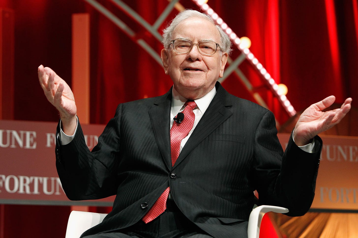 Warren Buffett's advice from 1999 on how he'd invest $10,000