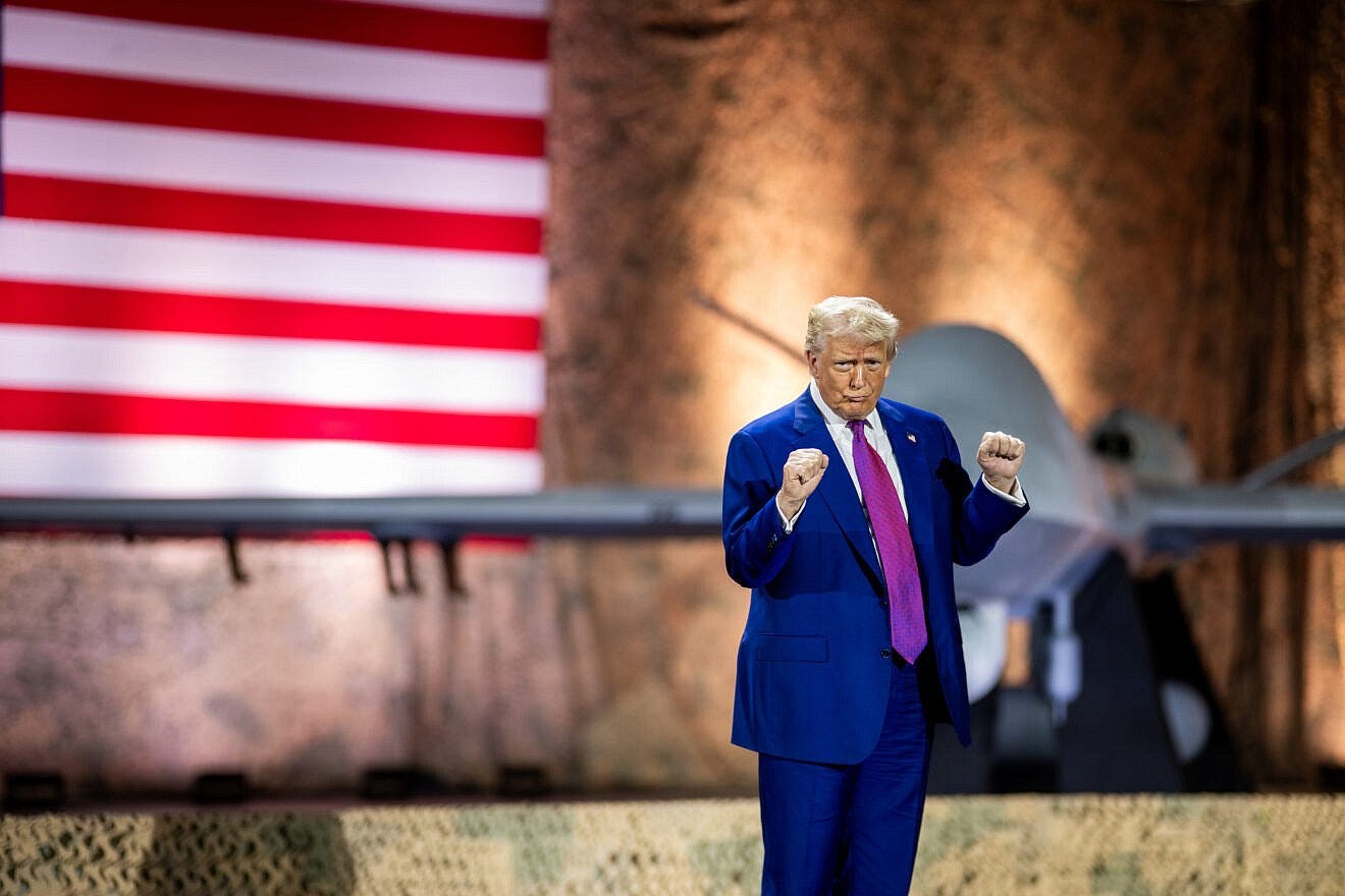 U.S. President Donald Trump delivers remarks to troops at Al Udeid Air Base in Doha, Qatar, May 15, 2025. Credit: Daniel Torok/White House.