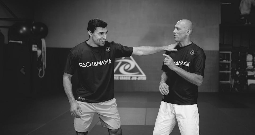 man in blue crew neck t-shirt and white shorts