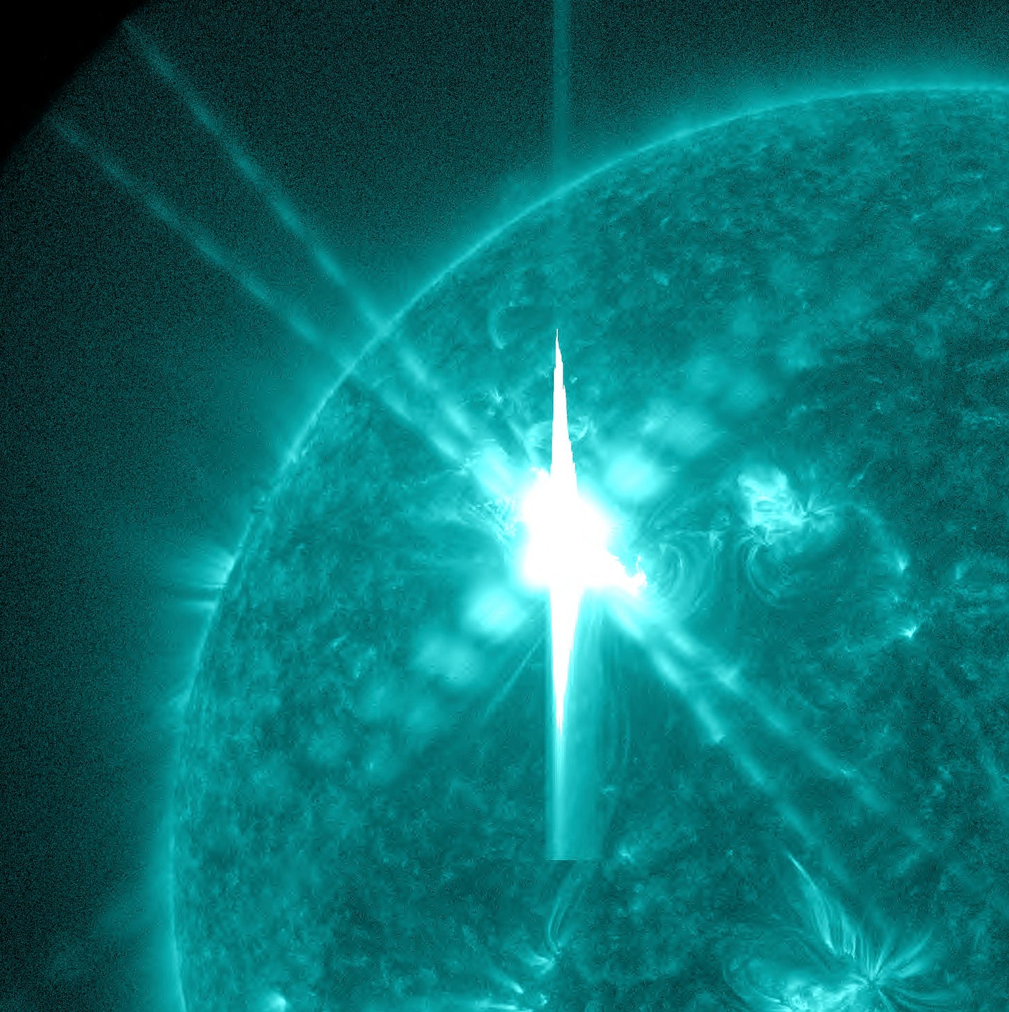 https://upload.wikimedia.org/wikipedia/commons/3/3f/X_Class_Solar_Flare_Sends_%E2%80%98Shockwaves%E2%80%99_on_The_Sun_%286819094556%29.jpg https://upload.wikimedia.org/wikipedia/commons/3/3f/X_Class_Solar_Flare_Sends_%E2%80%98Shockwaves%E2%80%99_on_The_Sun_%286819094556%29.jpg