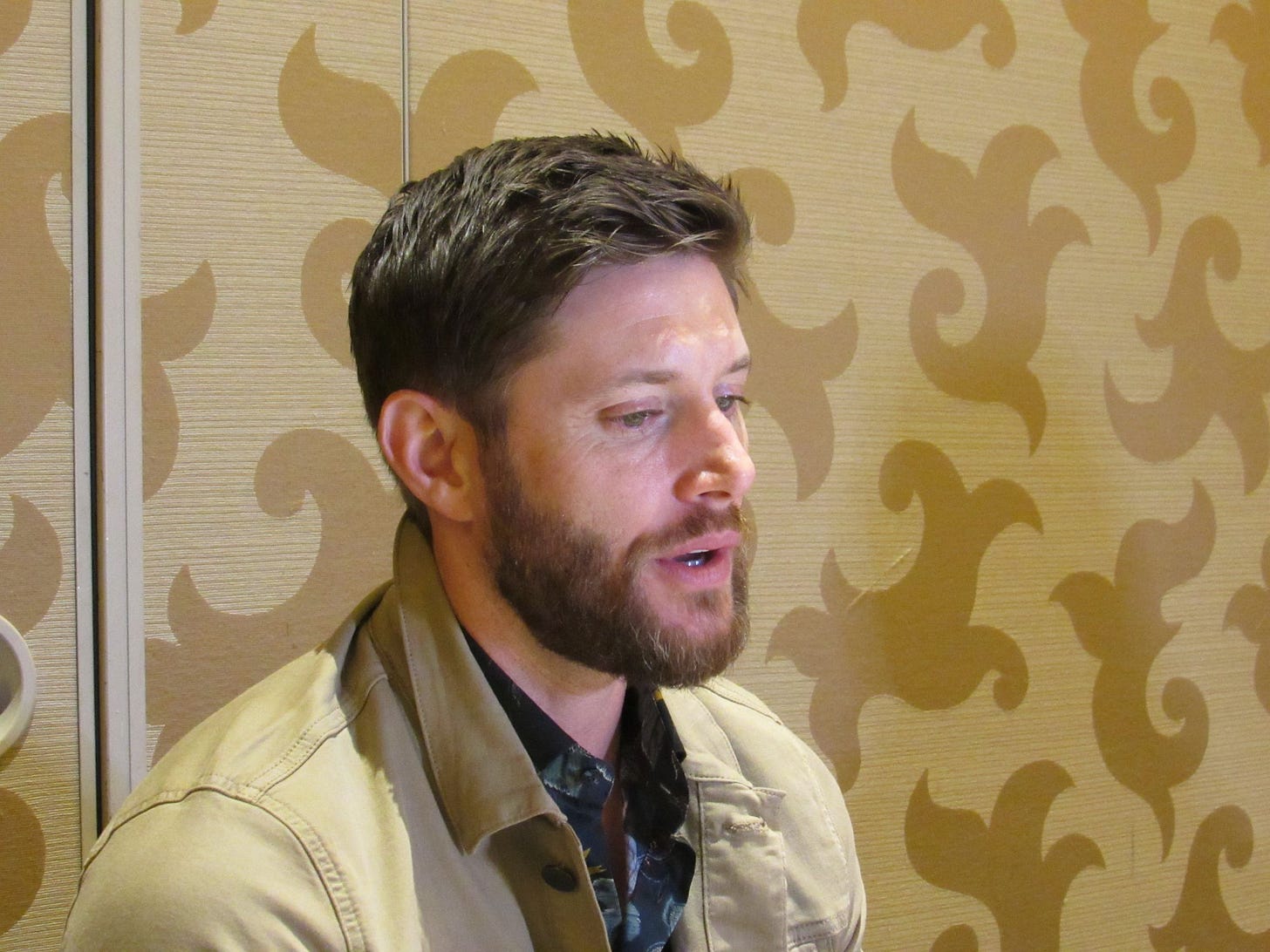 jensen ackles mttg interview comic con 19 207 jensen ackles mttg interview comic con 19 207