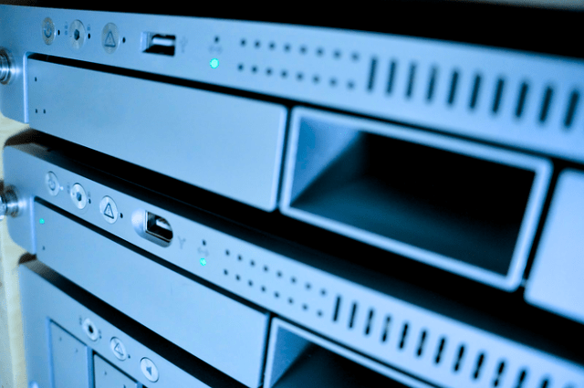 Apple servers. Image: Xserve Apple servers. Image: Xserve