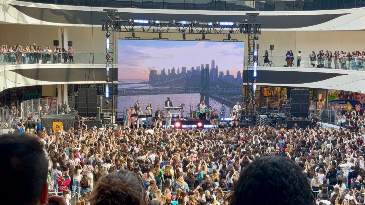 Jonas Ridge Mall JonasCon 2025: A Mall Turned Into a Fan Kingdom