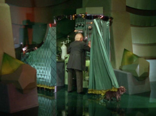 Frank P. Barajas: The Wizard Behind the Curtain: Walter Cronkite