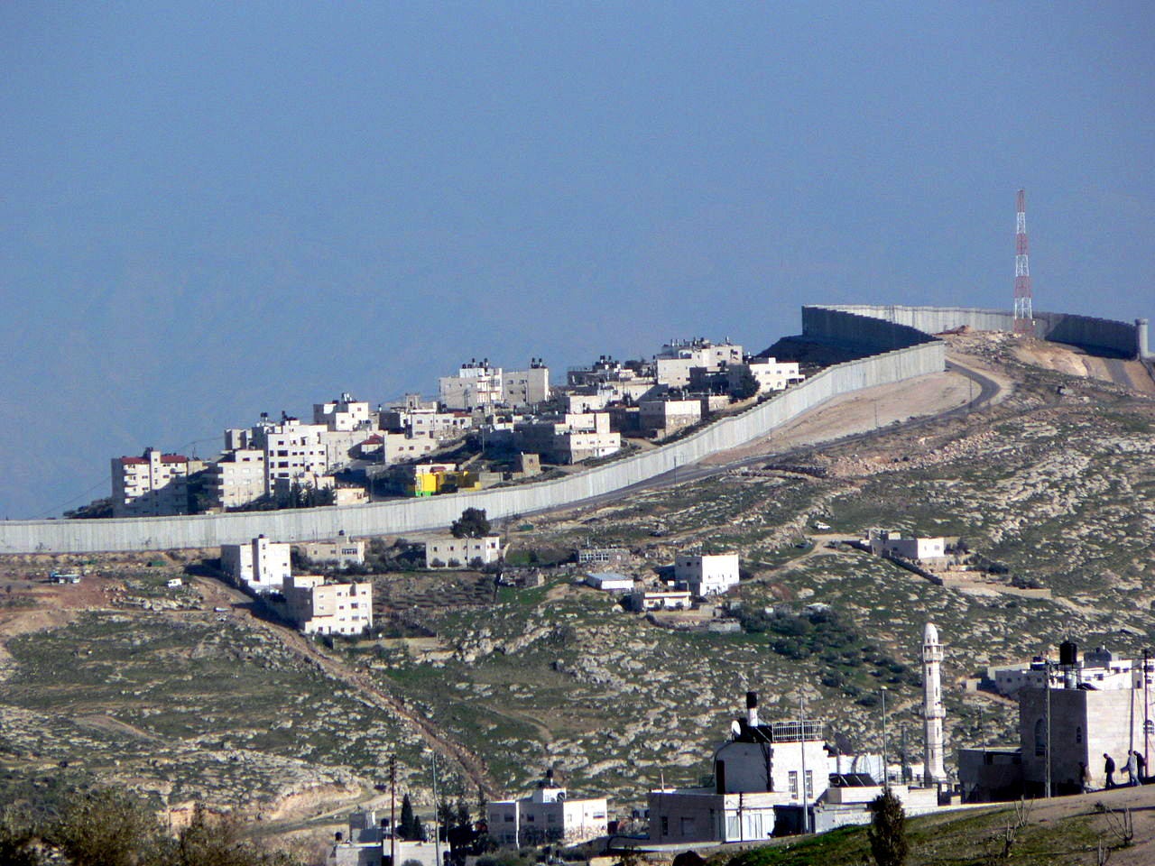 Mur de séparation entre Jérusalem et la Cisjordanie vu depuis Jérusalem Est