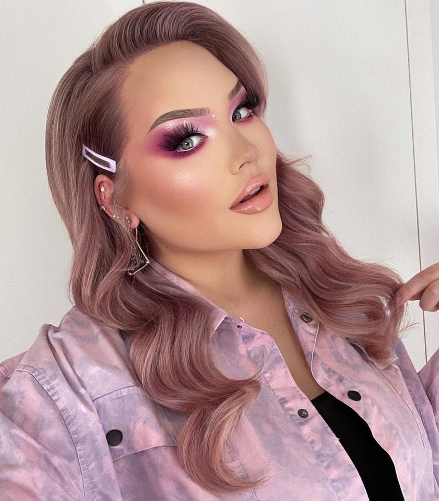 2016 Beauty: The Anatomy of the Time-Honoured Glam